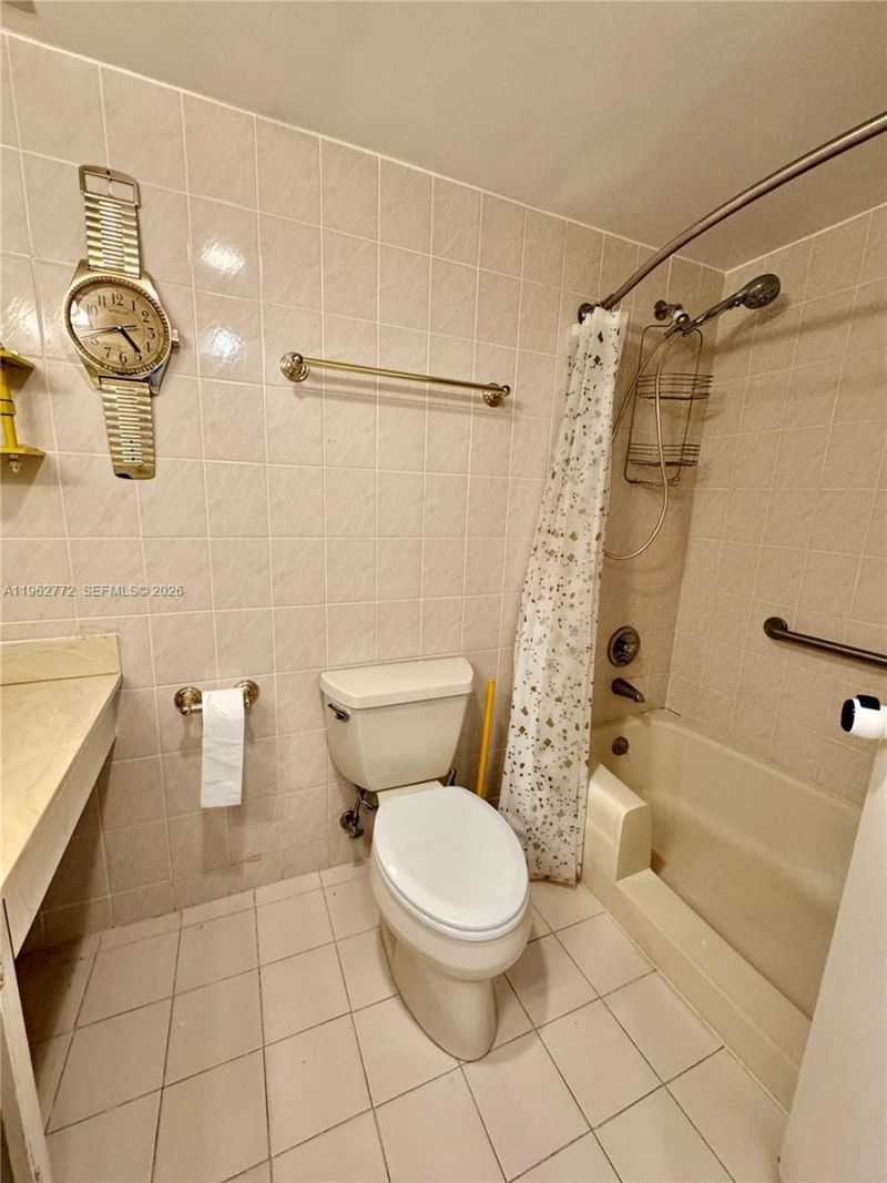 251 174th St , Unit 1715, Sunny Isles Beach, FL 33160 Photo