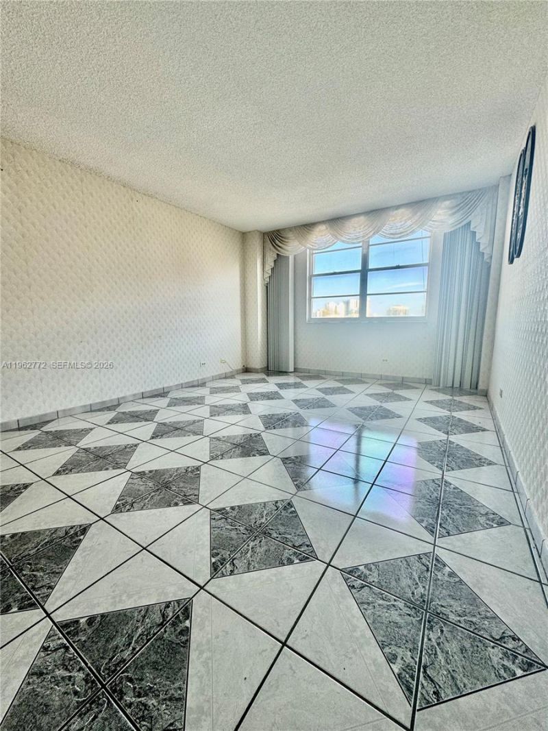 251 174th St , Unit 1715, Sunny Isles Beach, FL 33160 Photo