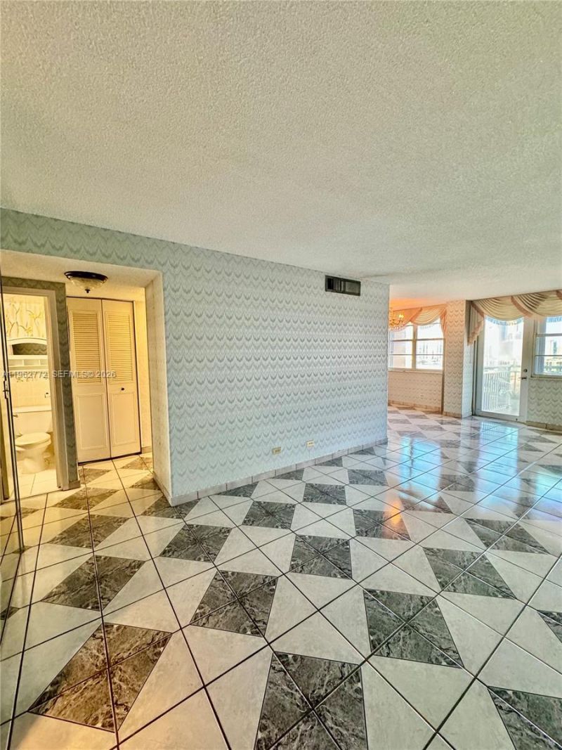 251 174th St , Unit 1715, Sunny Isles Beach, FL 33160 Photo