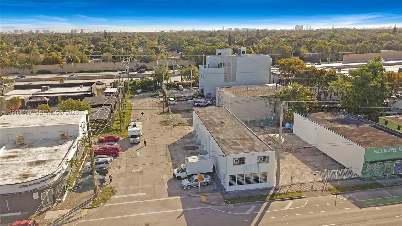 9795 NW 7th Ave, Miami, FL 33150 Photo