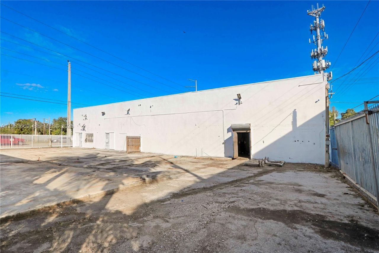 9795 NW 7th Ave, Miami, FL 33150 Photo