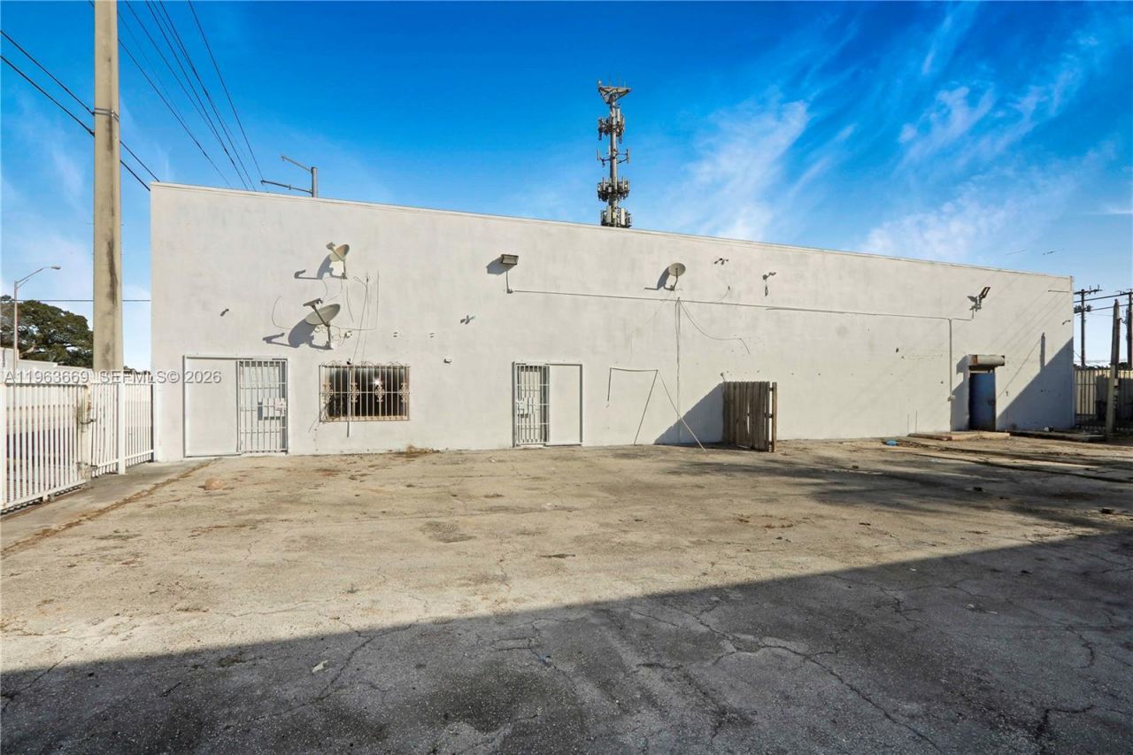 9795 NW 7th Ave, Miami, FL 33150 Photo