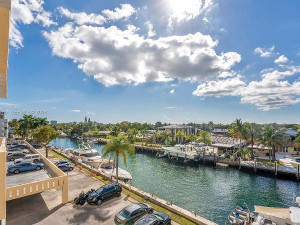 2350 NE 135th St, Unit 409, North Miami, FL 33181