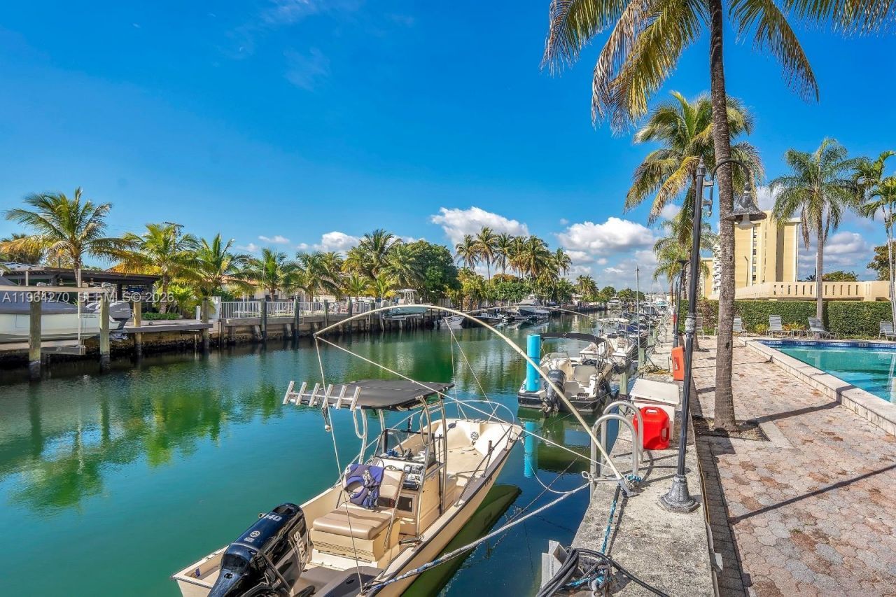 2350 NE 135th St, Unit 409, North Miami, FL 33181 Photo