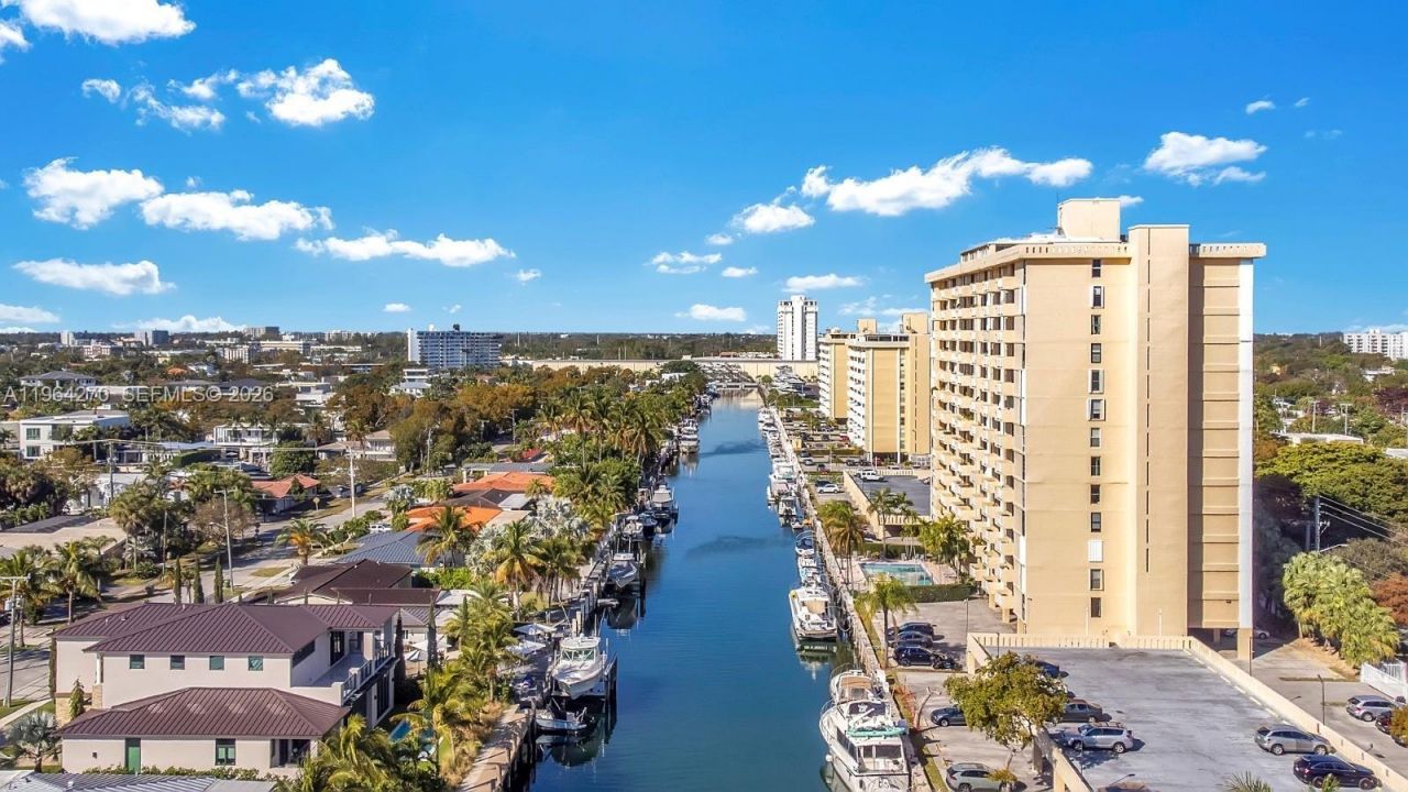 2350 NE 135th St, Unit 409, North Miami, FL 33181 Photo