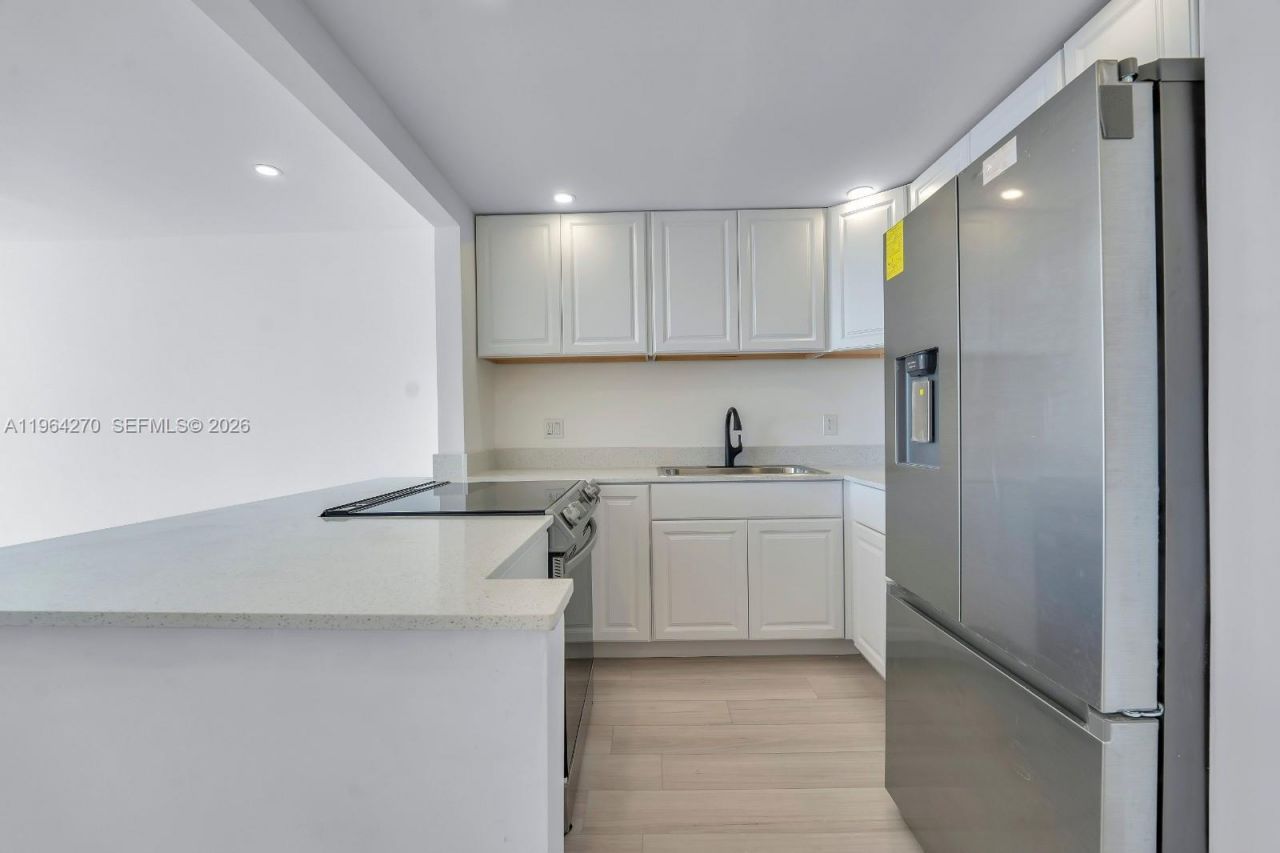 2350 NE 135th St, Unit 409, North Miami, FL 33181 Photo