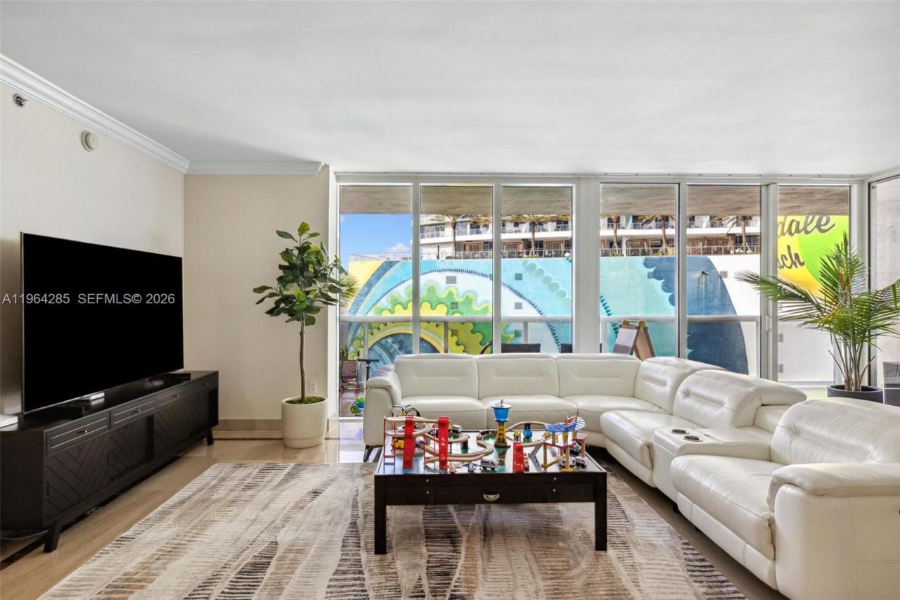 1800 S Ocean Dr, Unit 1010, Hallandale Beach, FL 33009 Photo