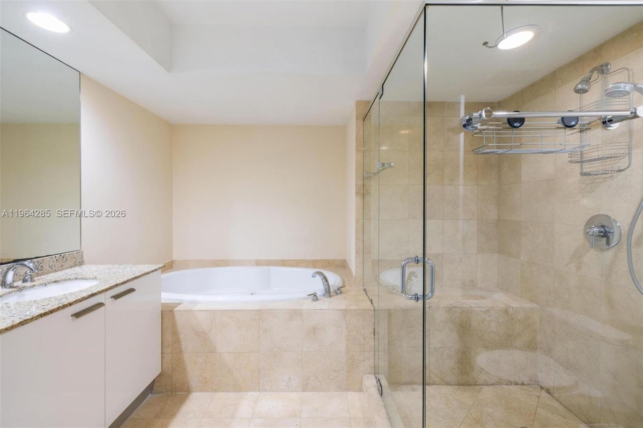 1800 S Ocean Dr, Unit 1010, Hallandale Beach, FL 33009 Photo