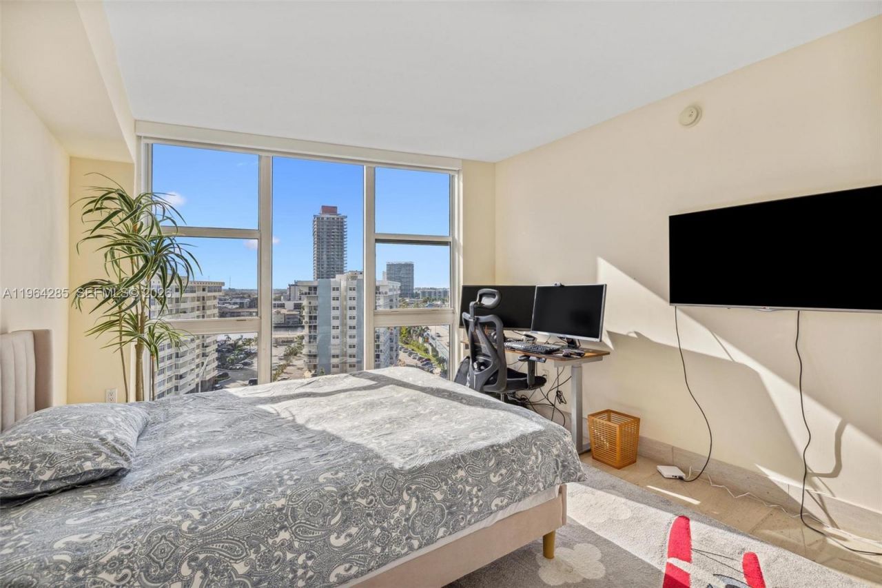 1800 S Ocean Dr, Unit 1010, Hallandale Beach, FL 33009 Photo