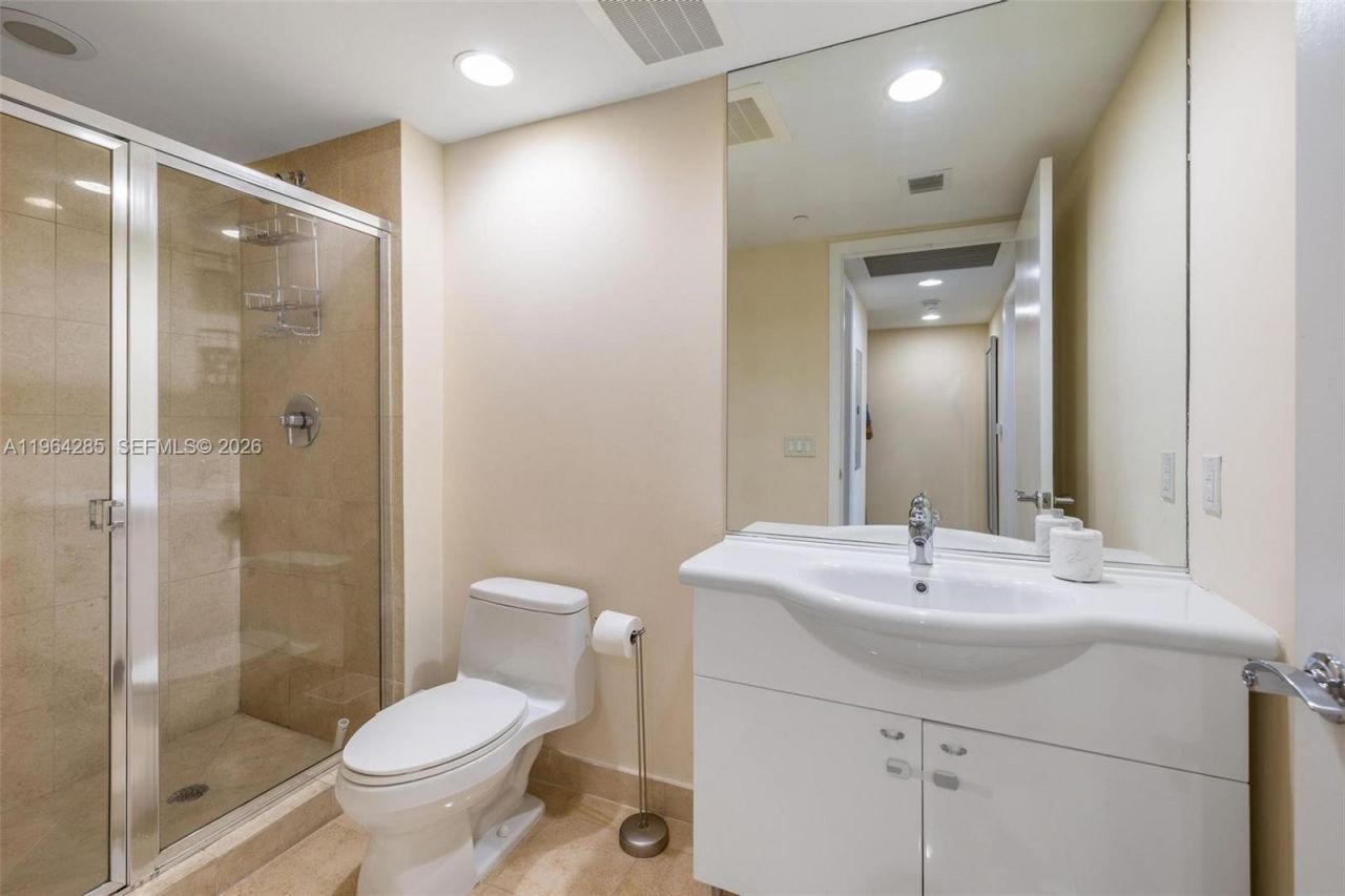 1800 S Ocean Dr, Unit 1010, Hallandale Beach, FL 33009 Photo