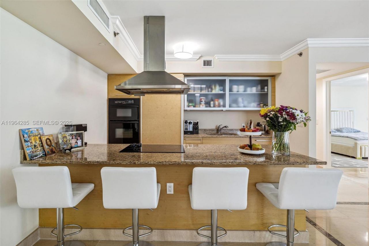 1800 S Ocean Dr, Unit 1010, Hallandale Beach, FL 33009 Photo