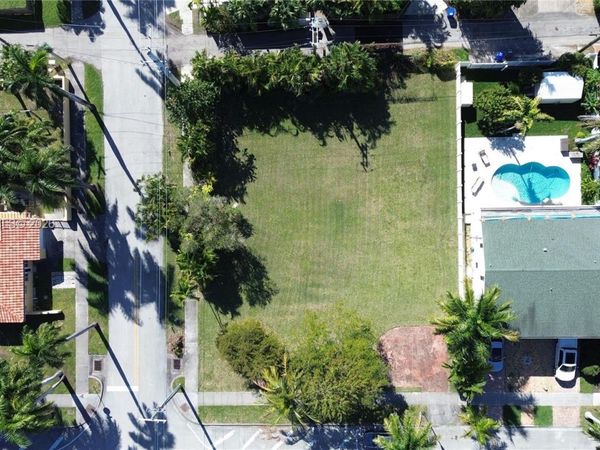 1000 Harrison St , Hollywood, FL 33019