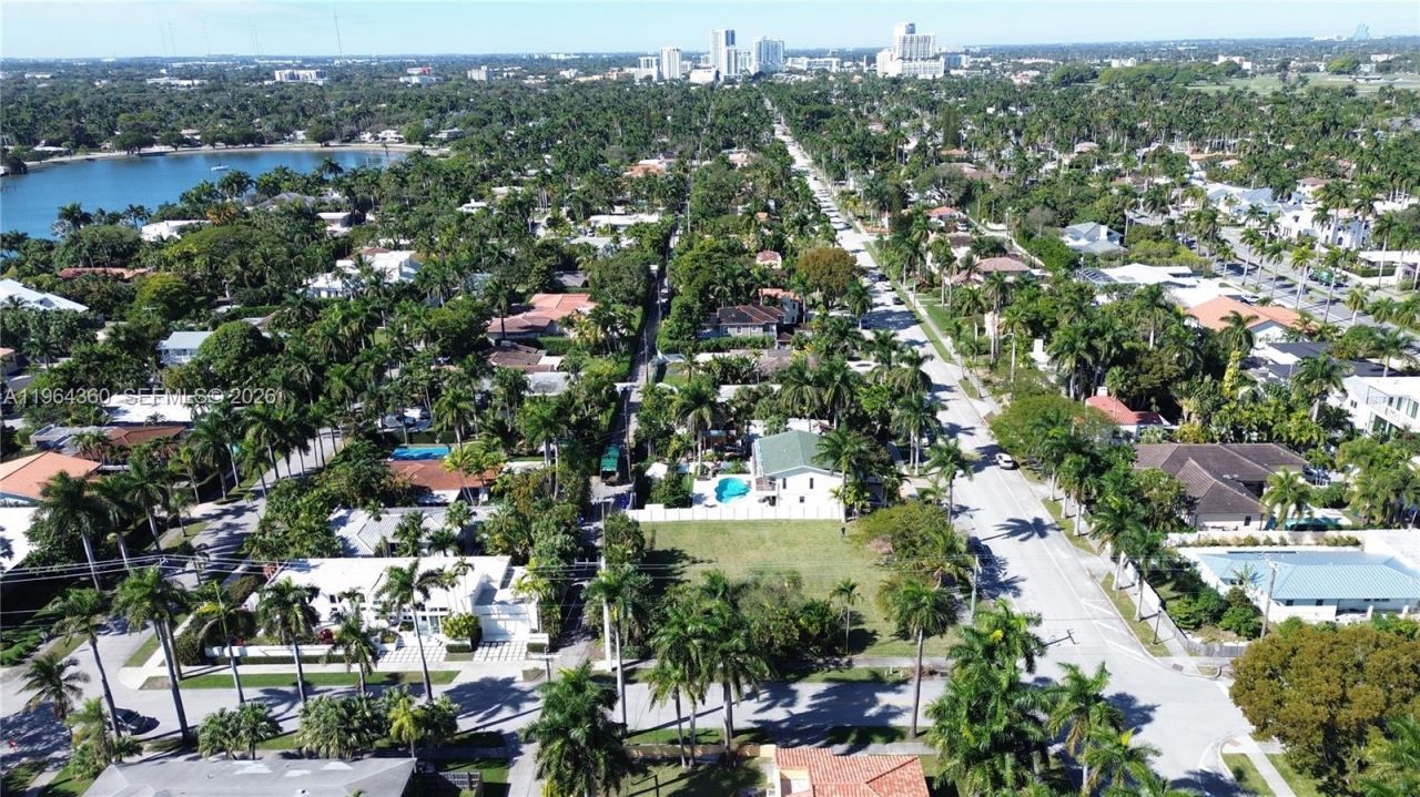 1000 Harrison St , Hollywood, FL 33019 Photo