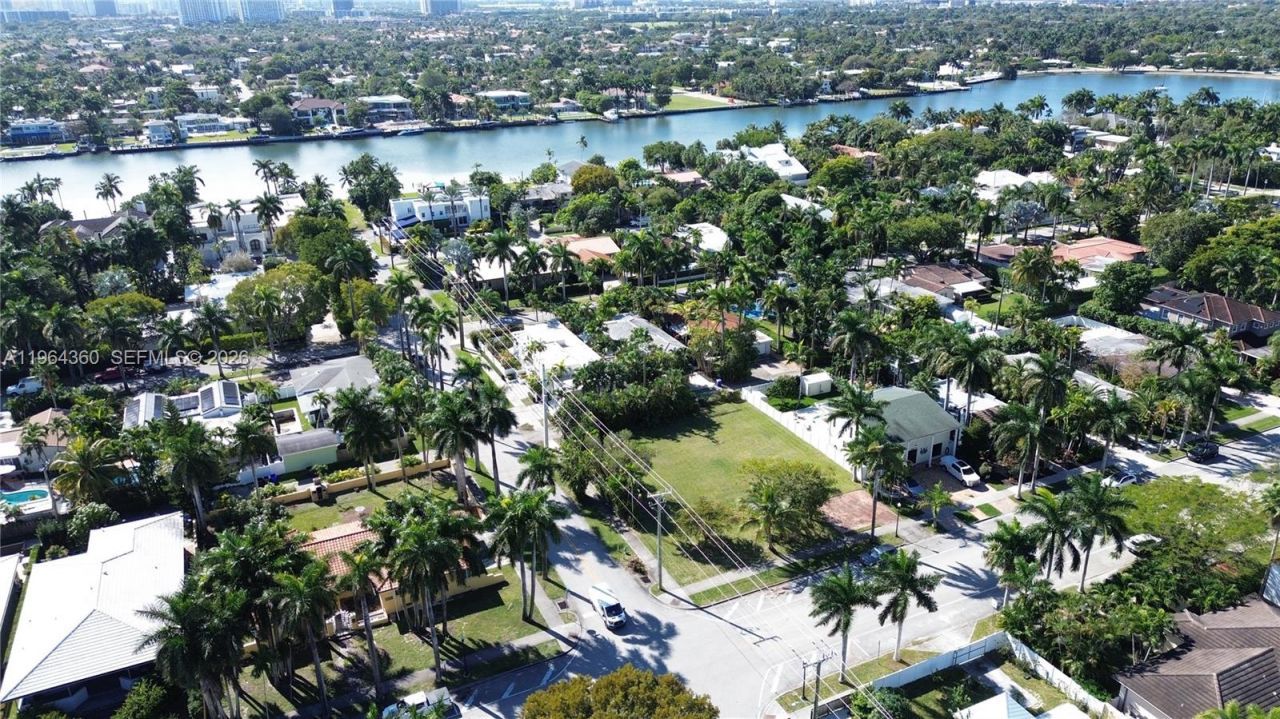 1000 Harrison St , Hollywood, FL 33019 Photo