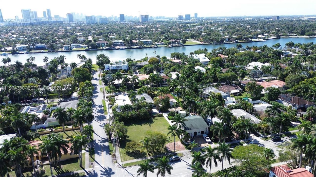 1000 Harrison St , Hollywood, FL 33019 Photo