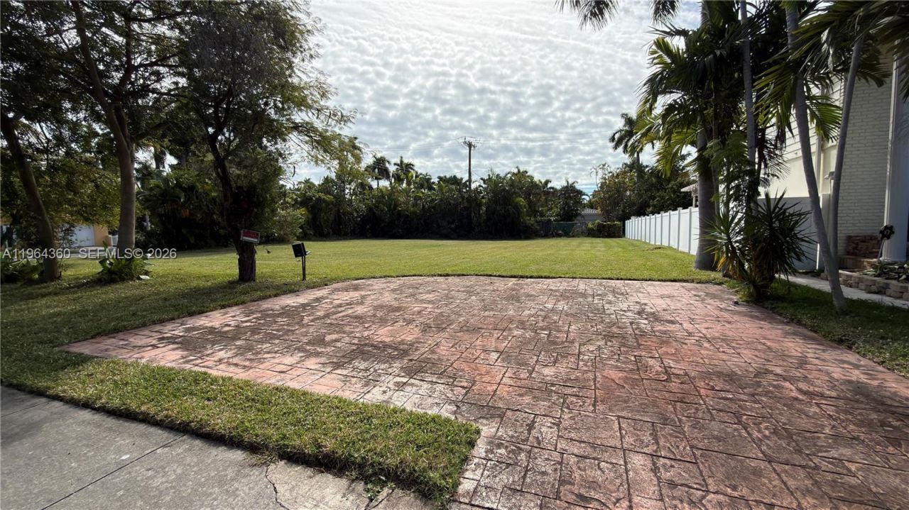 1000 Harrison St , Hollywood, FL 33019 Photo