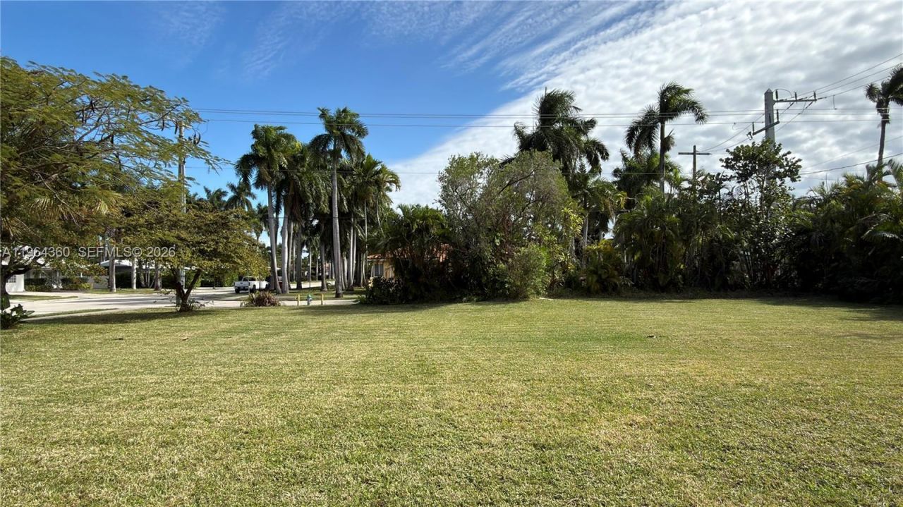 1000 Harrison St , Hollywood, FL 33019 Photo