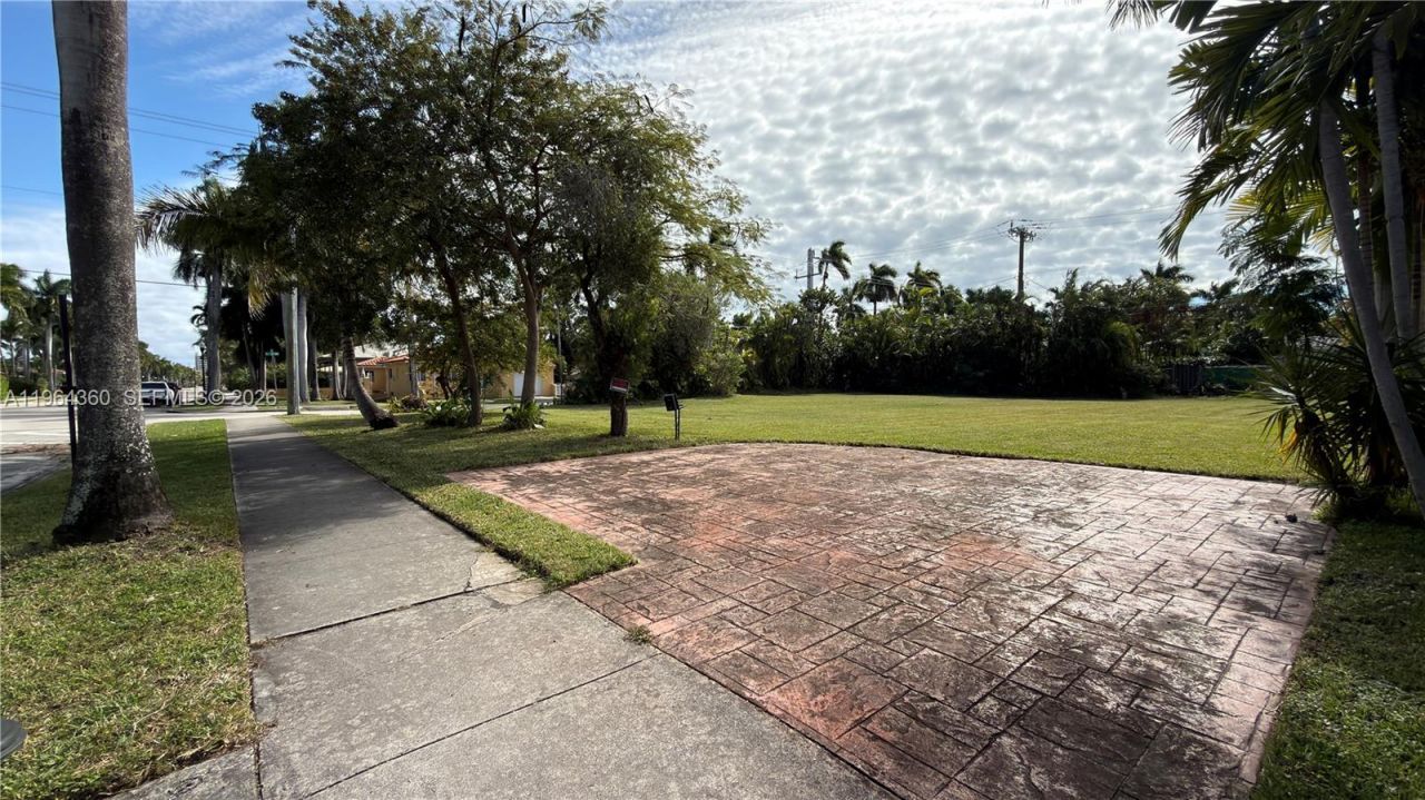 1000 Harrison St , Hollywood, FL 33019 Photo