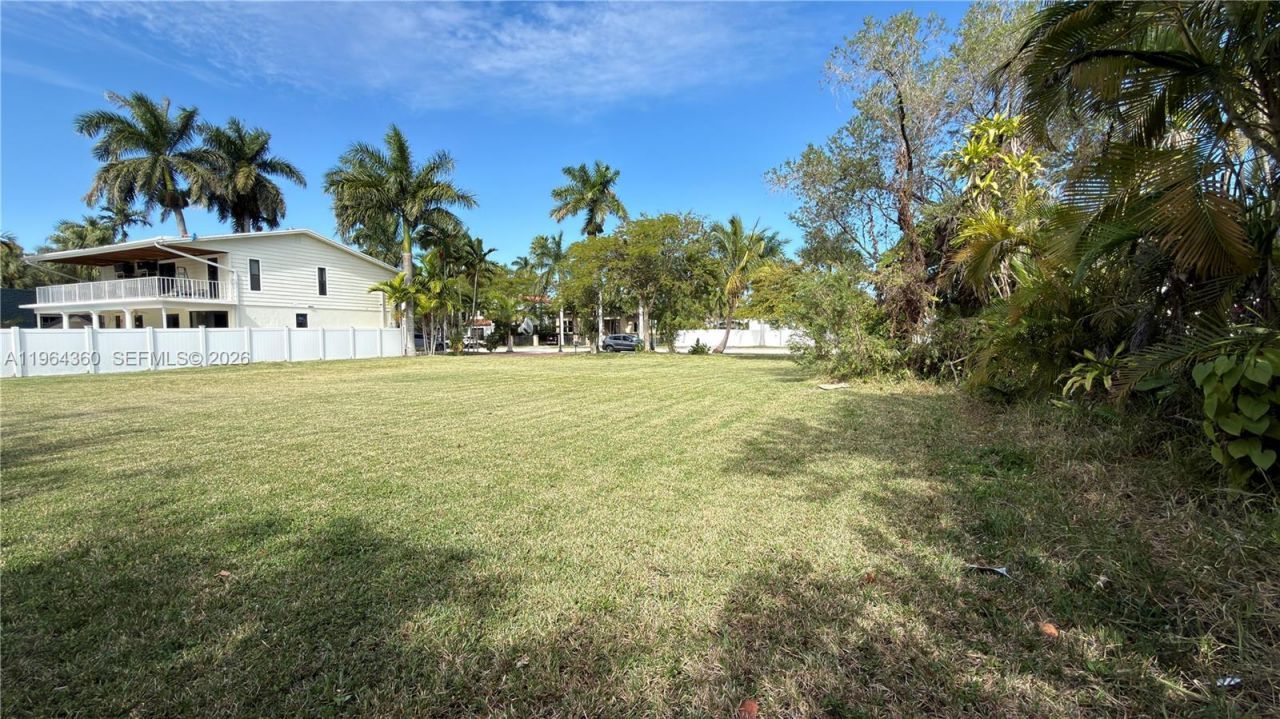 1000 Harrison St , Hollywood, FL 33019 Photo