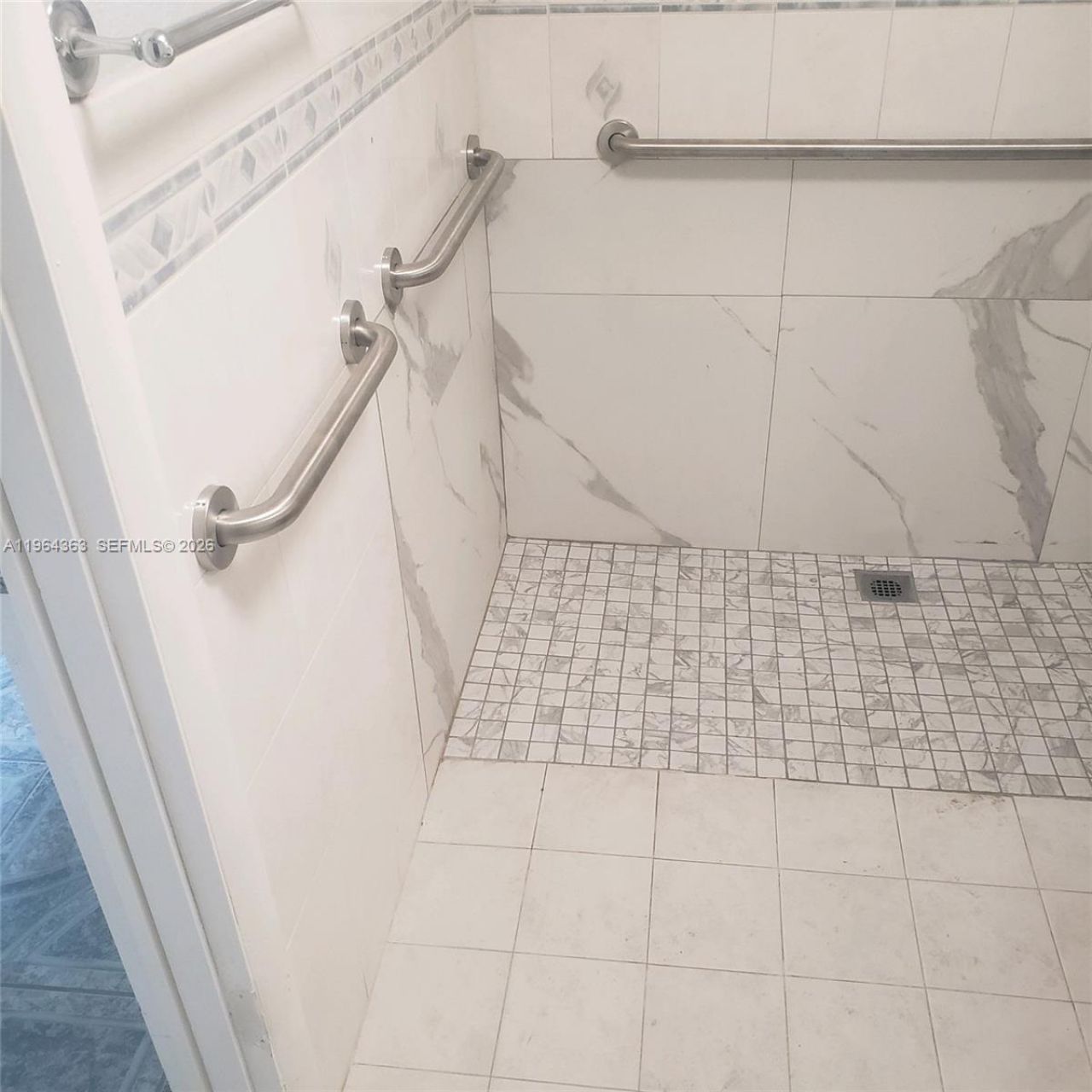 1591 NE Miami Gardens Dr , Unit 103, Miami, FL 33179 Photo