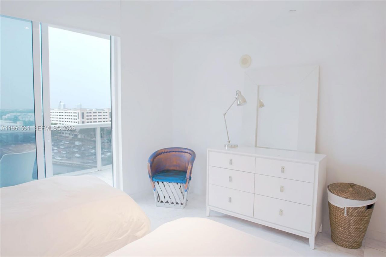 15811 Collins Ave , Unit 805, Sunny Isles Beach, FL 33160 Photo