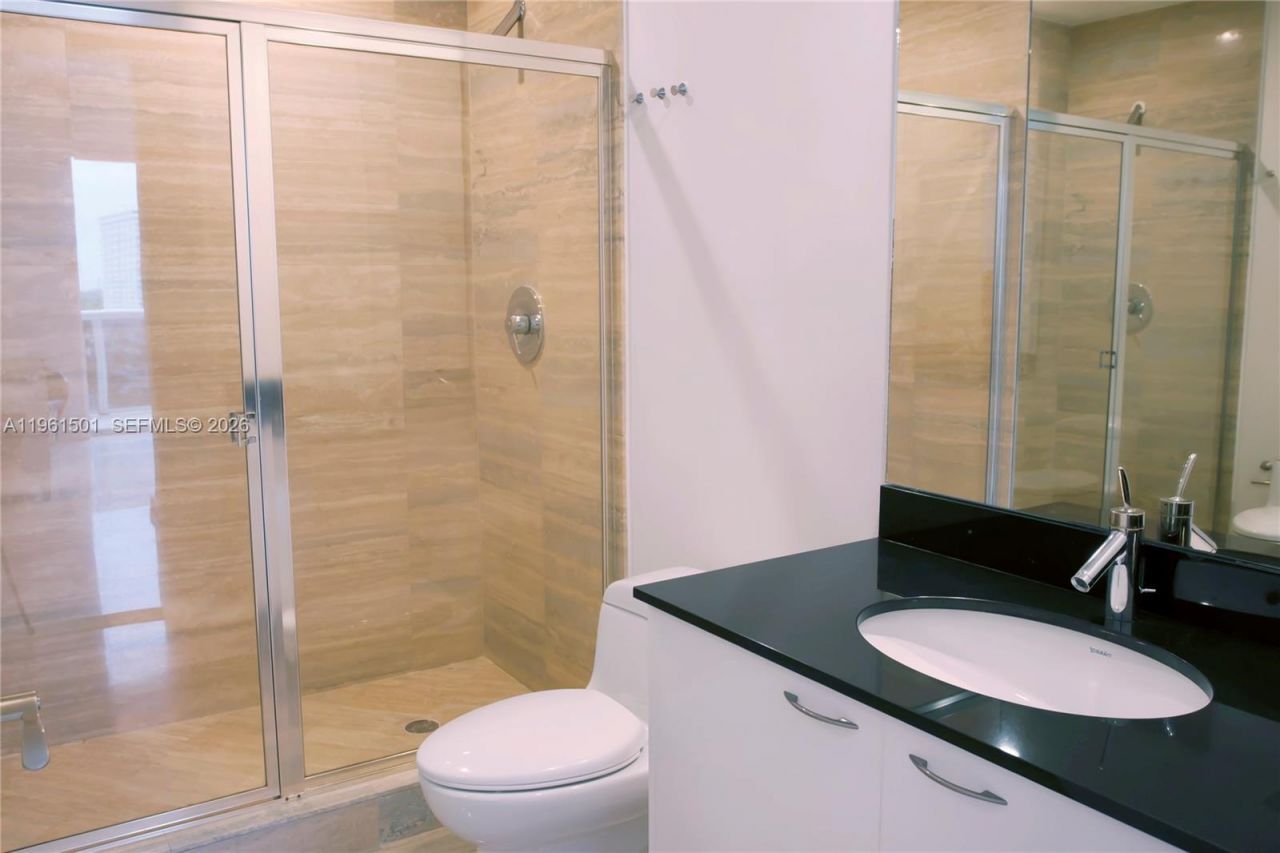 15811 Collins Ave , Unit 805, Sunny Isles Beach, FL 33160 Photo