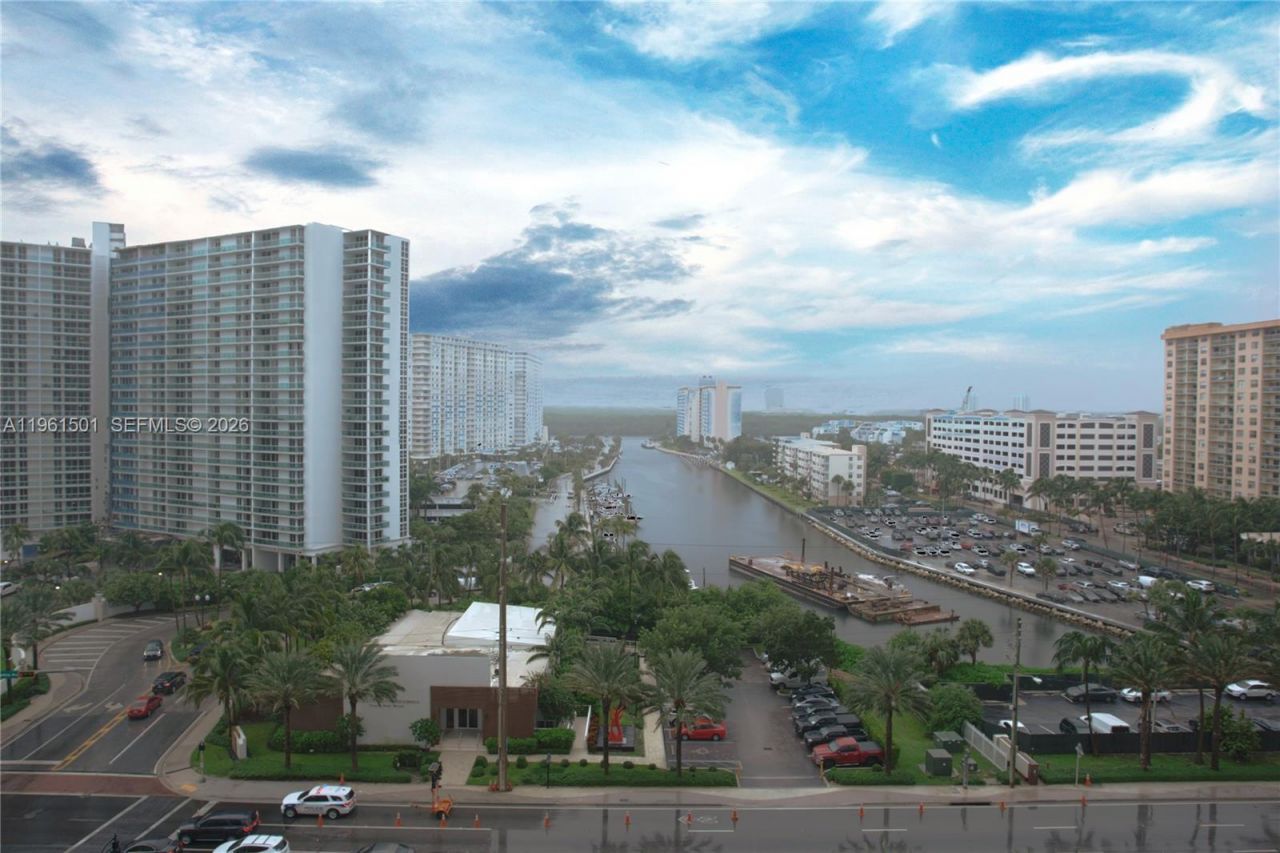 15811 Collins Ave , Unit 805, Sunny Isles Beach, FL 33160 Photo