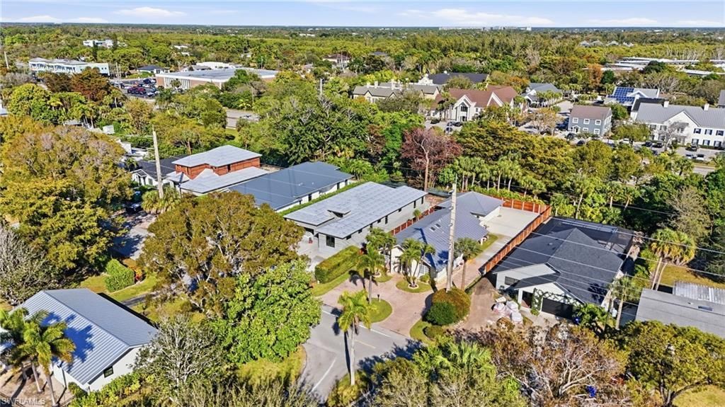 1050 13th St N, Naples, FL 34102 Photo