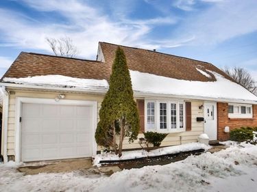 1079 Carter Drive, Grand Island, NY 14072