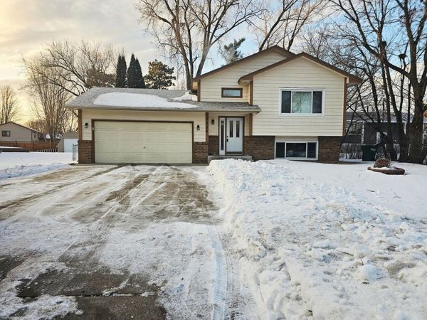 2536 131st Avenue NW, Coon Rapids, MN 55448