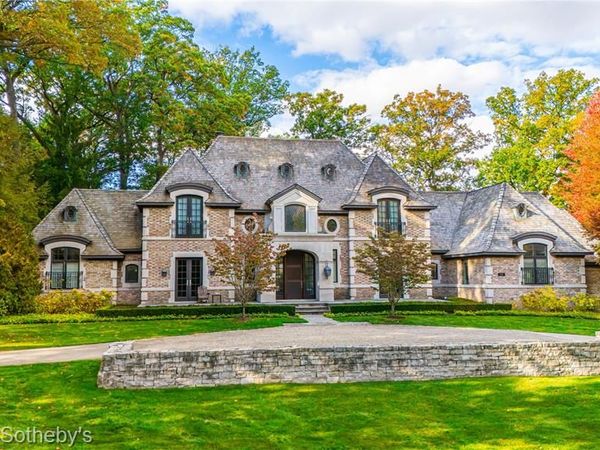 341 Lowell Court, Bloomfield Twp, MI 48304