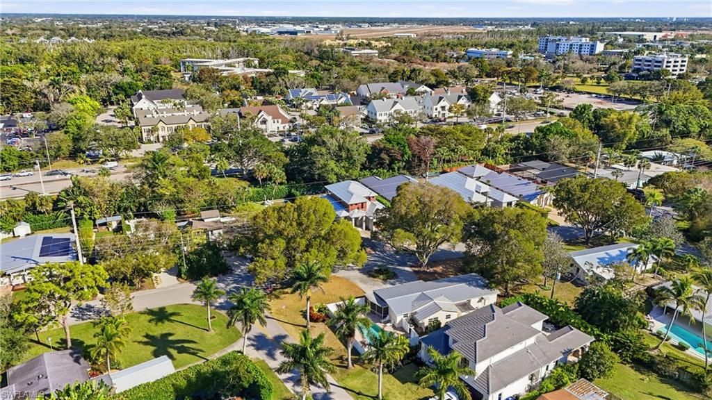 1070 13th St N, Naples, FL 34102 Photo