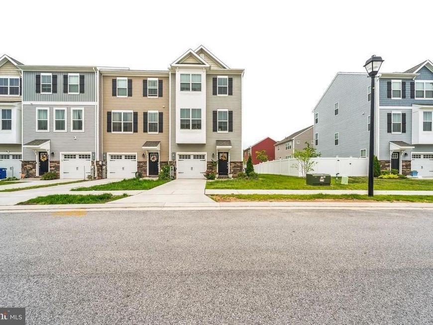 1408 Hudson View Road, Essex, MD 21221 Main Photo