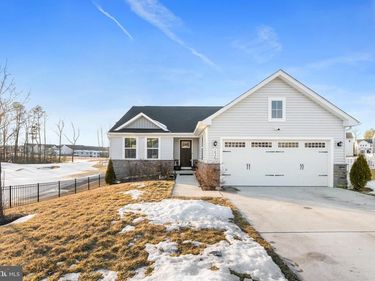 18261 SIGNATURE WAY, RUTHER GLEN, VA 22546