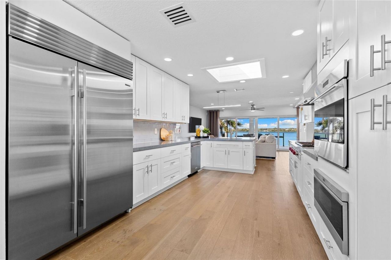 850 Bay Point Drive, Madeira Beach, FL 33708 Photo