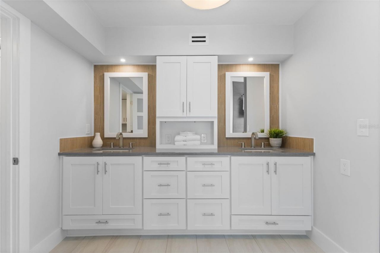 850 Bay Point Drive, Madeira Beach, FL 33708 Photo