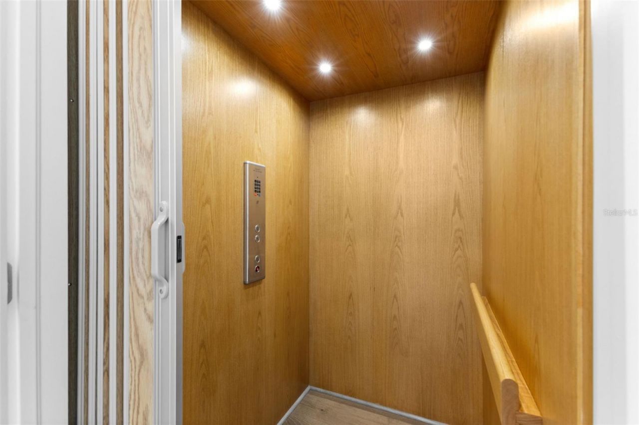 850 Bay Point Drive, Madeira Beach, FL 33708 Photo