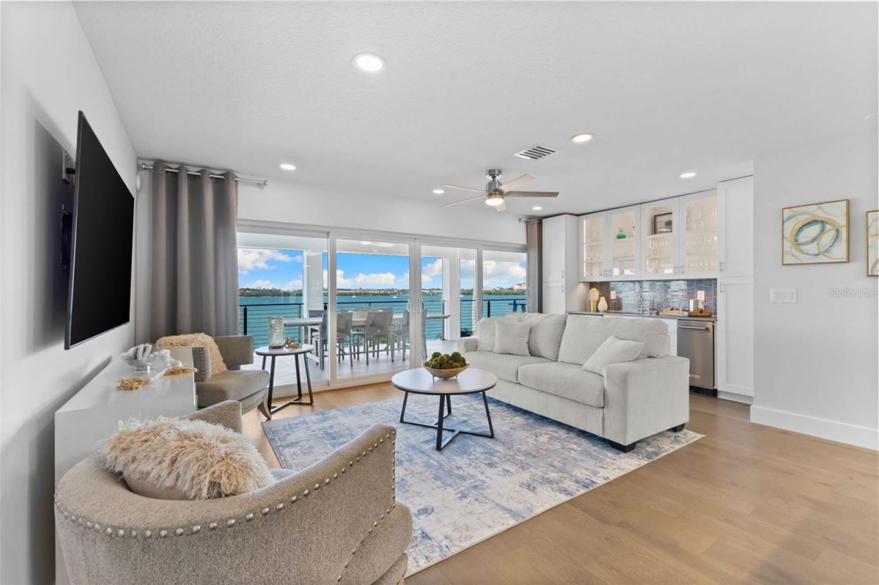 850 Bay Point Drive, Madeira Beach, FL 33708 Photo