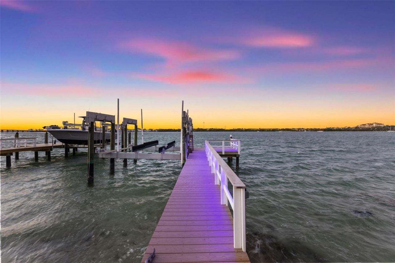 850 Bay Point Drive, Madeira Beach, FL 33708 Photo