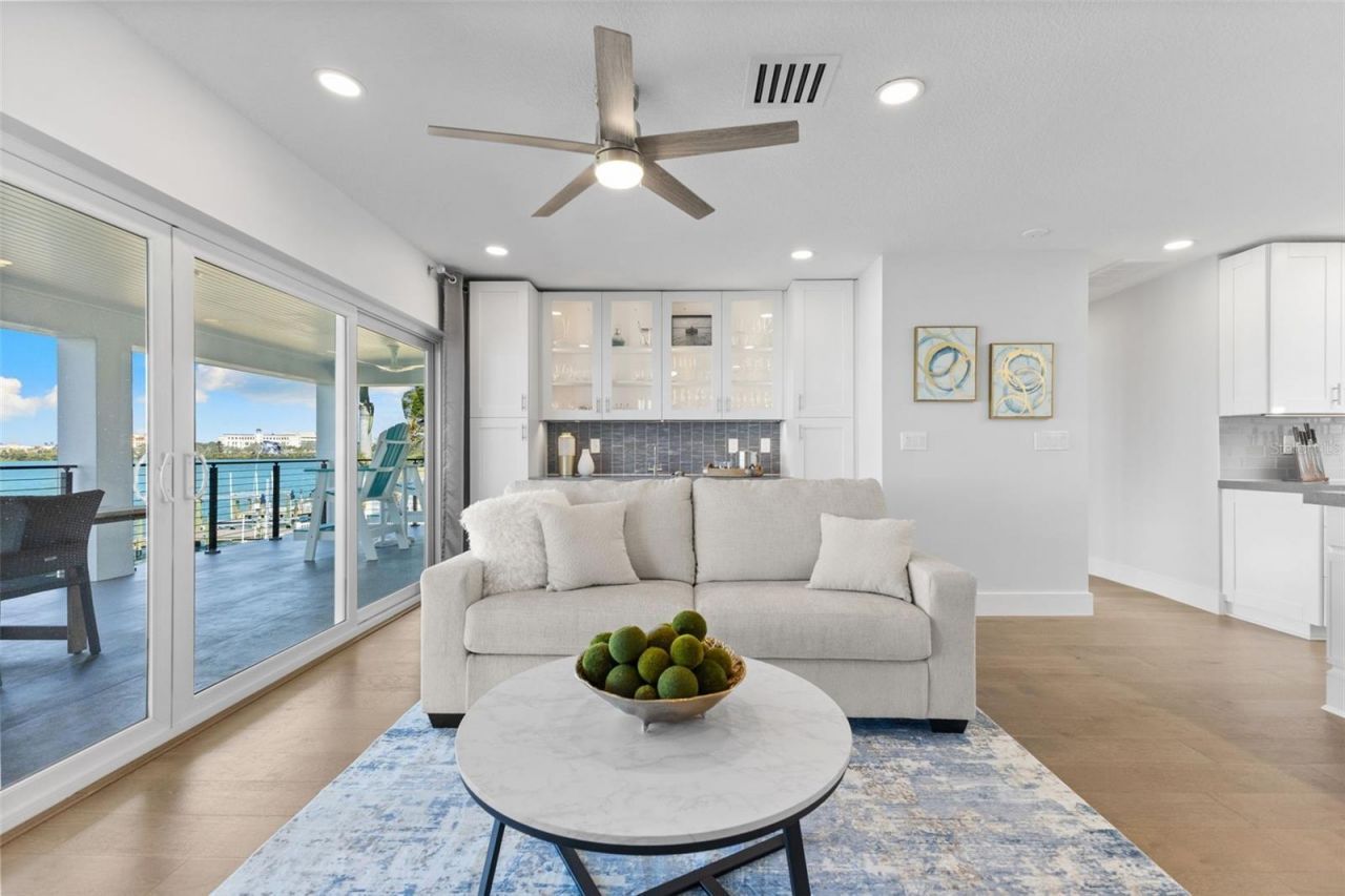 850 Bay Point Drive, Madeira Beach, FL 33708 Photo