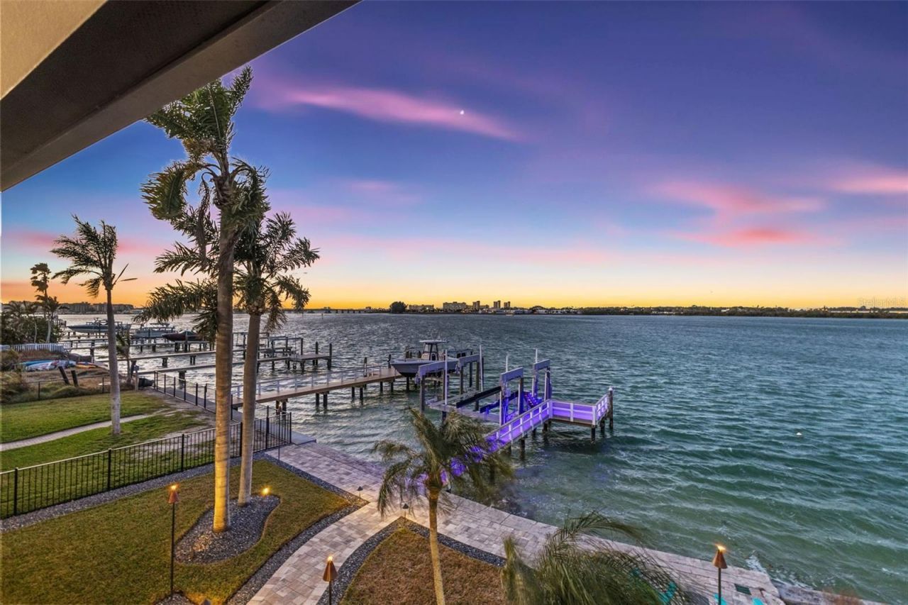 850 Bay Point Drive, Madeira Beach, FL 33708 Photo