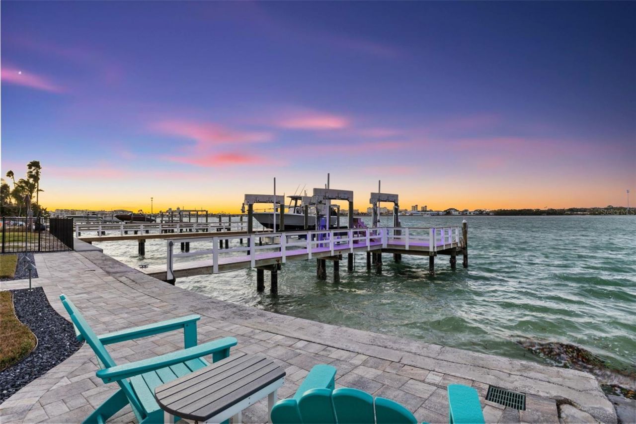 850 Bay Point Drive, Madeira Beach, FL 33708 Photo