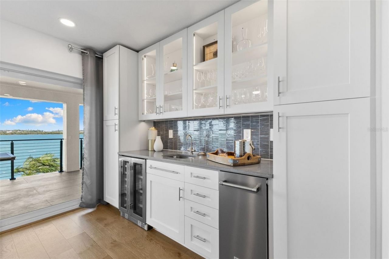 850 Bay Point Drive, Madeira Beach, FL 33708 Photo