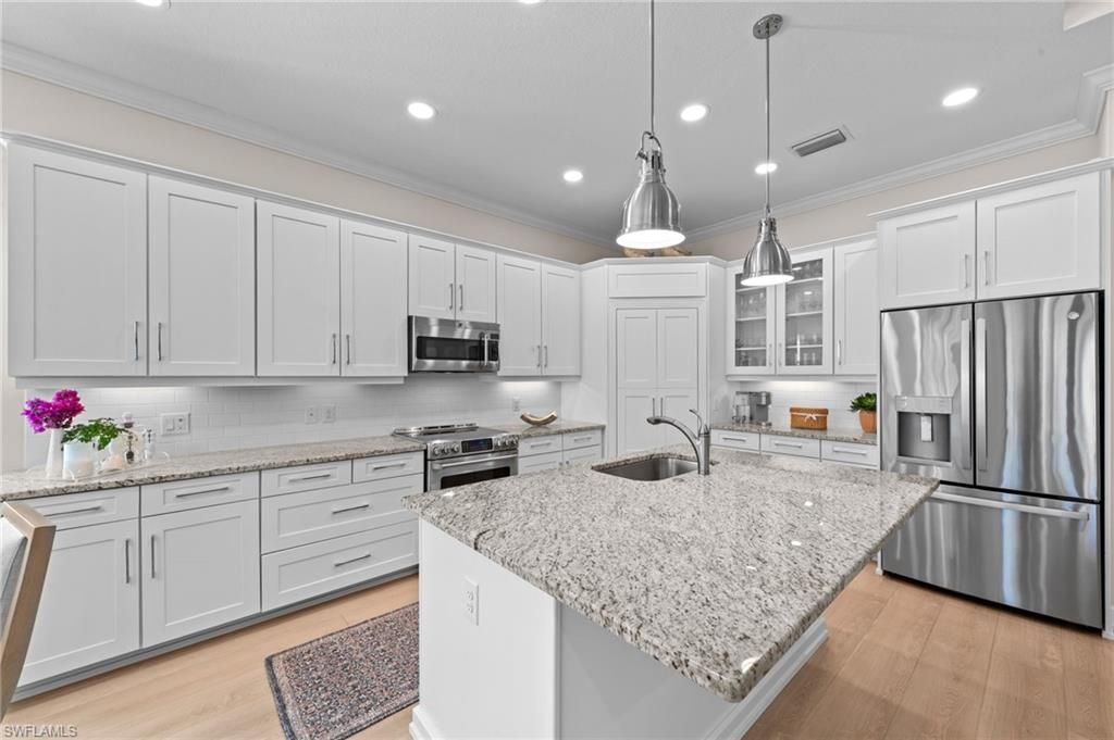 9096 Isla Bella Cir, Bonita Springs, FL 34135 Photo