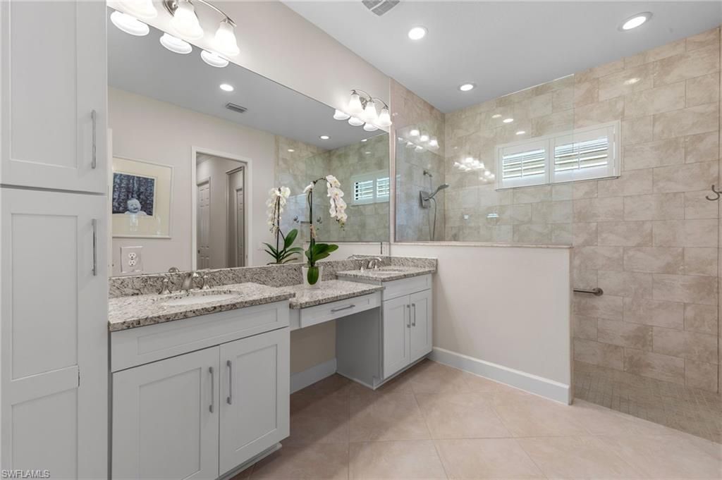 9096 Isla Bella Cir, Bonita Springs, FL 34135 Photo