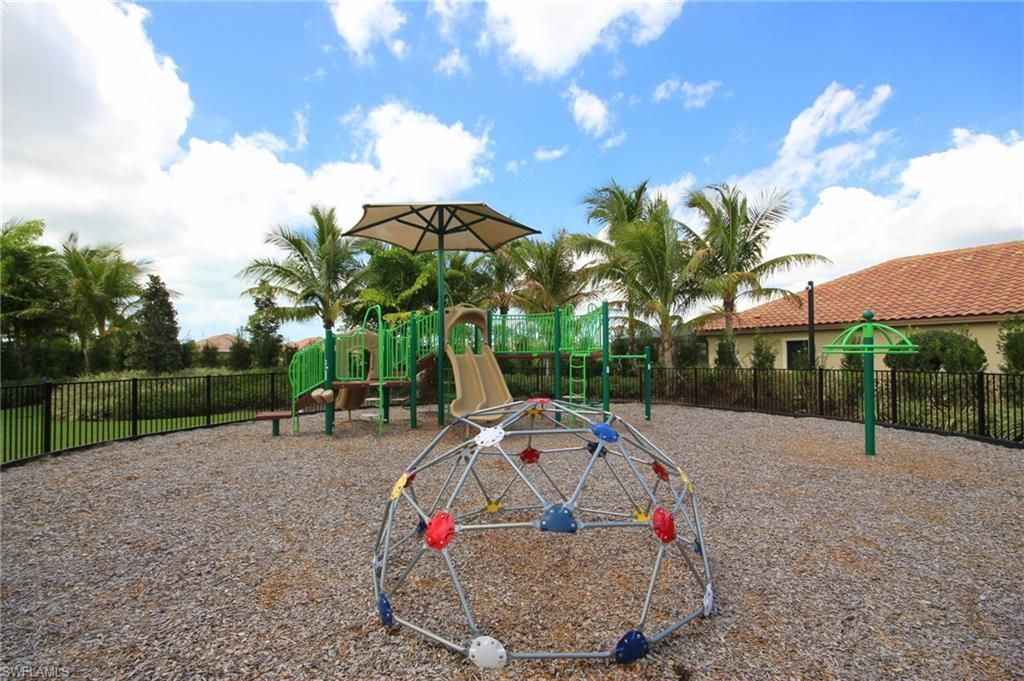 9096 Isla Bella Cir, Bonita Springs, FL 34135 Photo