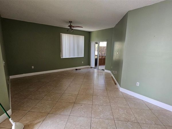 6960 SW 39th St, Unit E101, Davie, FL 33314