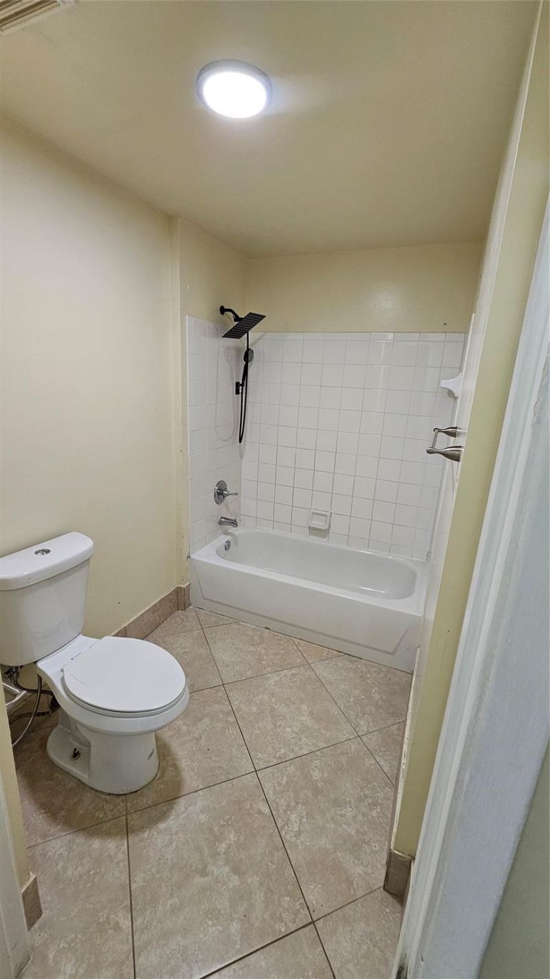 6960 SW 39th Street, Unit E101, Davie, FL 33314 Photo