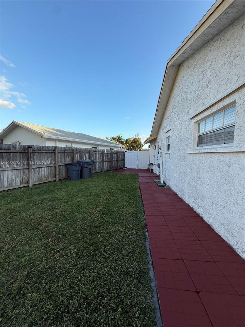 19253 Carolina Cir, Boca Raton, FL 33434 Photo