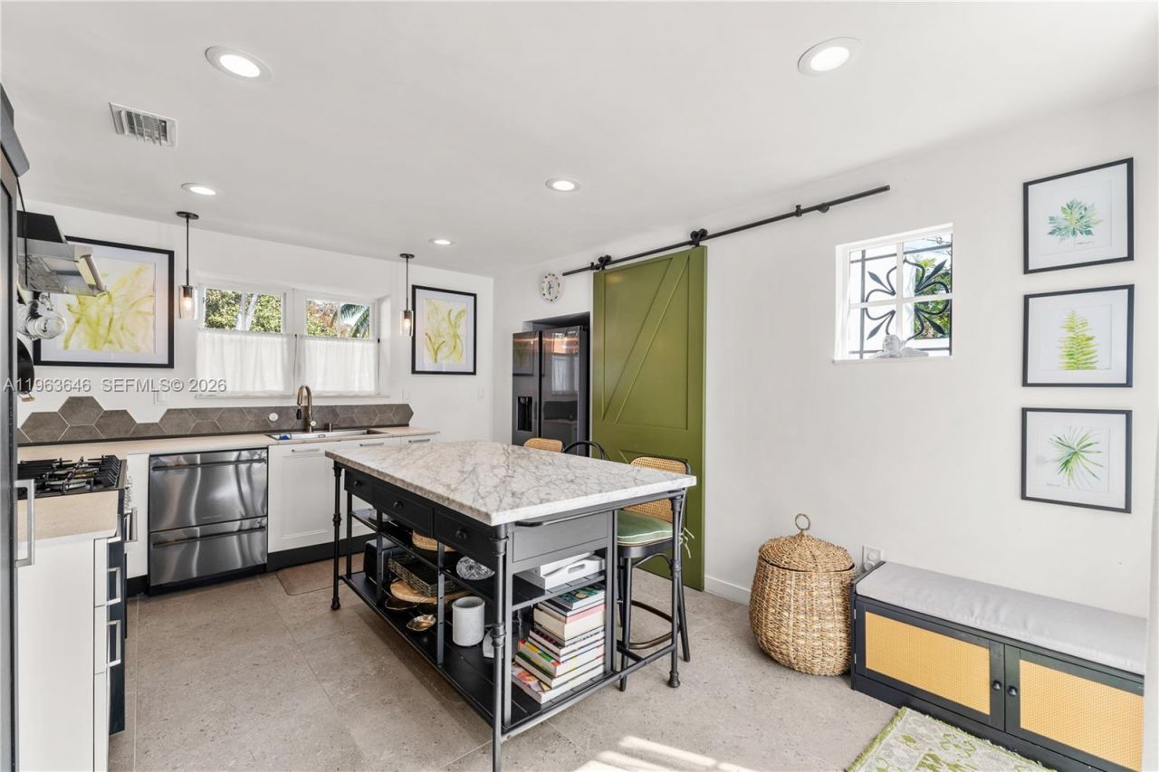 4108 Palmarito St, Coral Gables, FL 33146 Photo